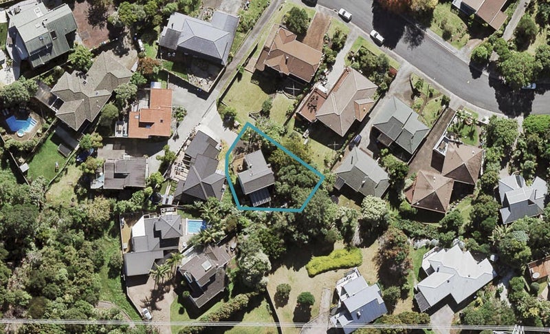 16 Royal Viking Way, Lynfield, Auckland - Carousel 1