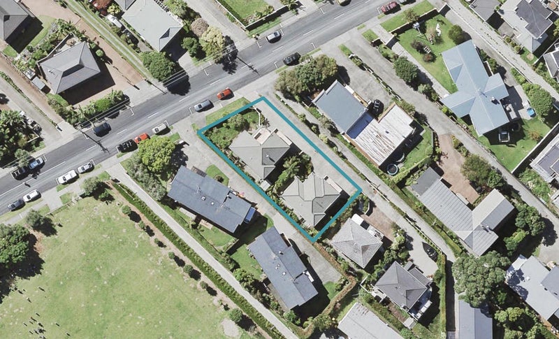 1/89 Aberdeen Road, Castor Bay, Auckland - Carousel 1