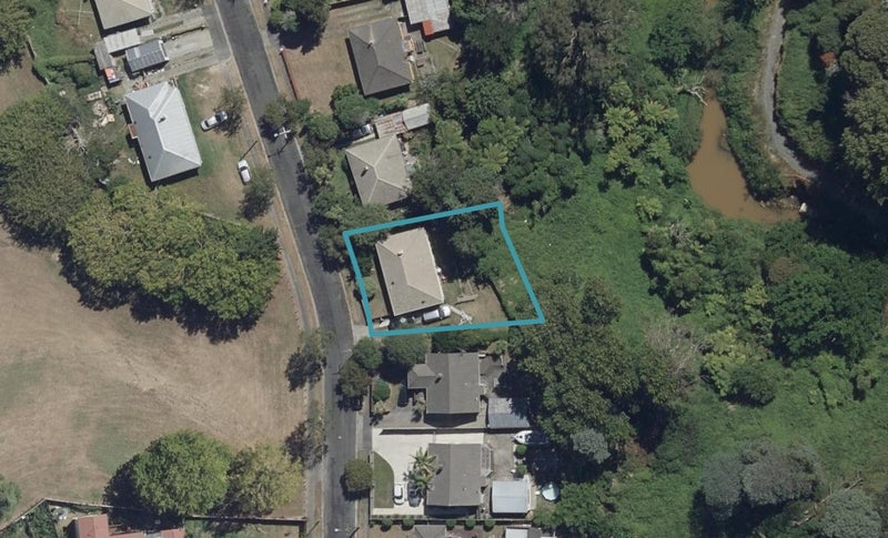 10 Stokes Crescent, Maeroa, Hamilton - Carousel 1