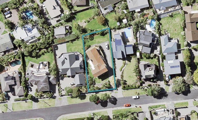 24 Beechwood Road, Rothesay Bay, Auckland - Carousel 1