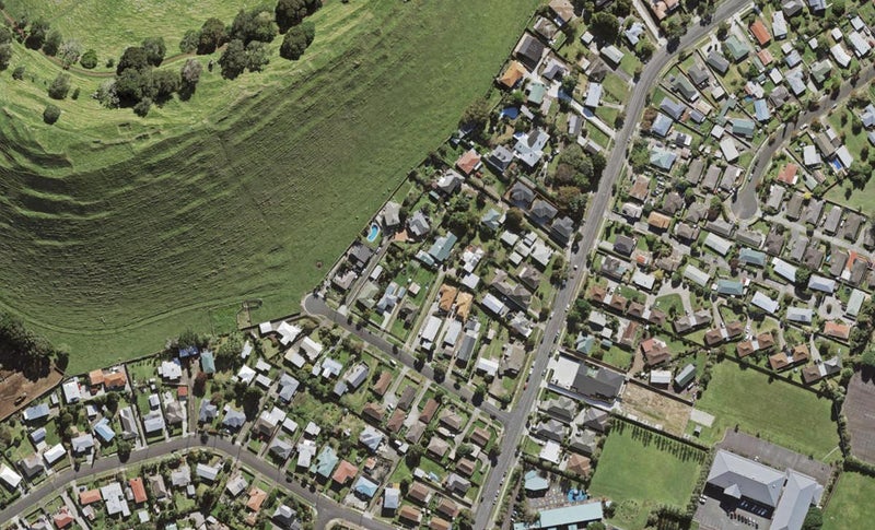 11A Putini Road, Mangere Bridge, Auckland - Carousel 1