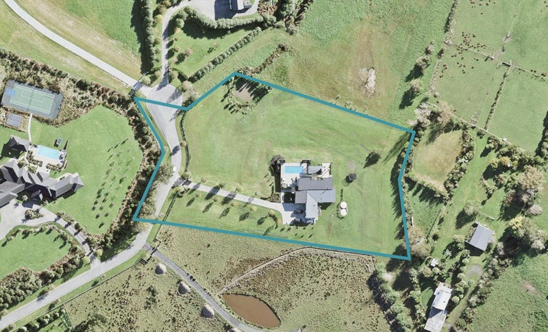 88 Grace Hill Drive, Albany - Carousel 1