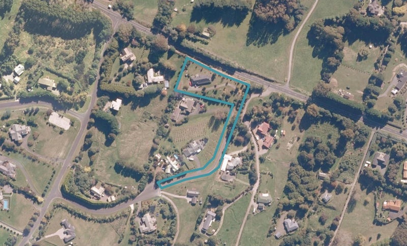 35 Glen Mohr, Taupo - Carousel 1