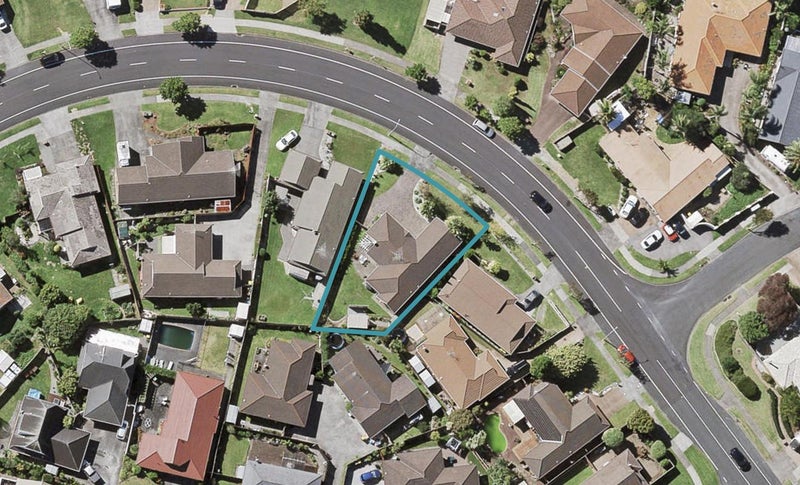 38 Golfland Drive, Golflands, Auckland - Carousel 1
