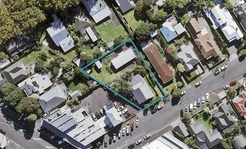 2A Tutanekai Street, Grey Lynn, Auckland - Carousel 1