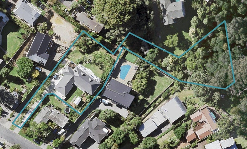 8 Tui Vale Road, Shelly Park, Auckland - Carousel 1
