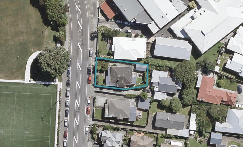 18 Bellevue Road, Woburn, Lower Hutt - Carousel 1