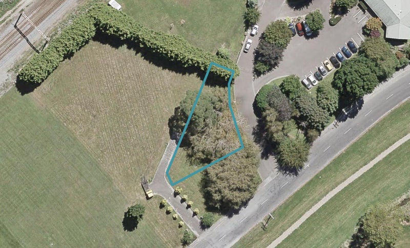 12 Manor Park Road, Manor Park, Lower Hutt - Carousel 1