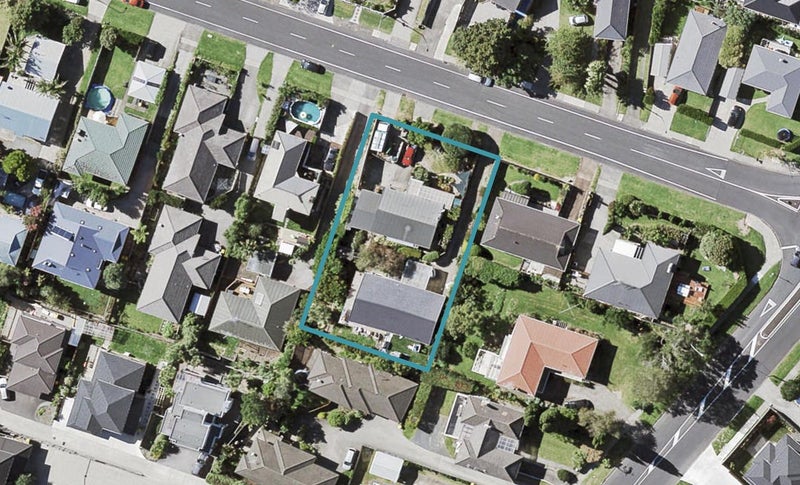1/4 Rodney Street, Howick, Auckland - Carousel 1