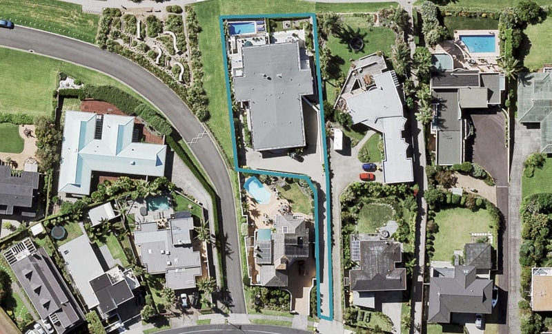 2/42 Bramley Drive, Farm Cove, Auckland - Carousel 1