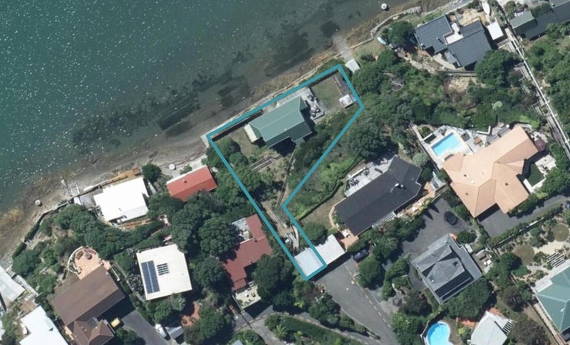 10A Trevor Terrace, Paremata, Porirua - Carousel 1