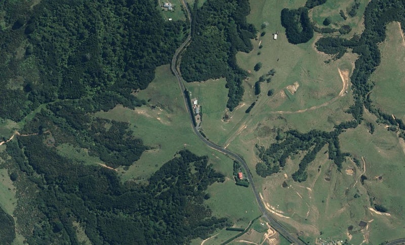 98 Esk Road, Pūkorokoro / Miranda, Kaiaua - Carousel 1