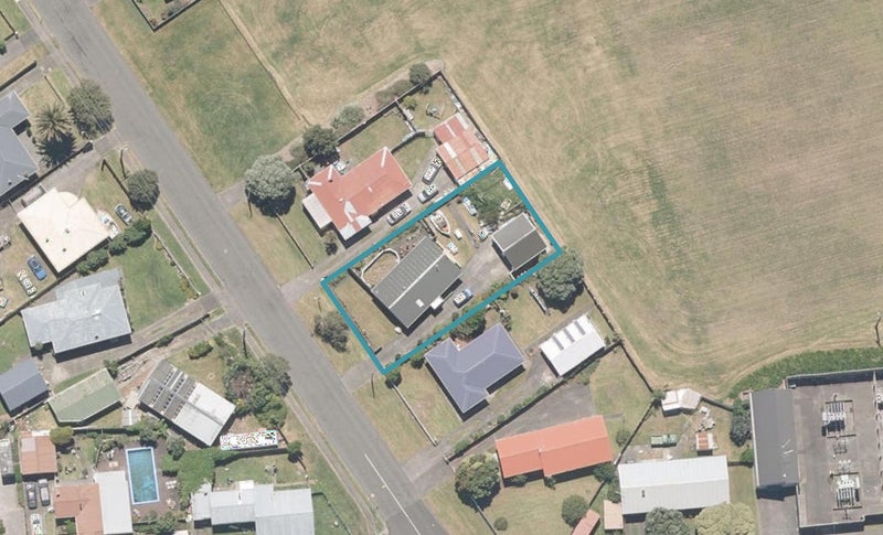 6 Hood Street, Castlecliff, Whanganui - Carousel 1