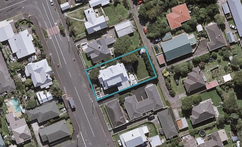 17 Paynters Avenue, Strandon, New Plymouth - Carousel 1