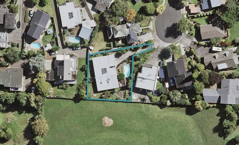 7 Alderton Place, Opaheke, Papakura - Carousel 1