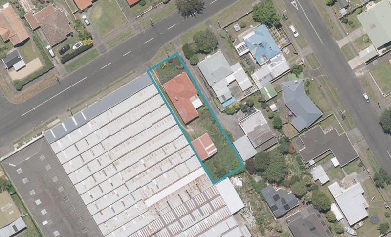 38 Nixon Street, Whanganui East, Whanganui - Carousel 1