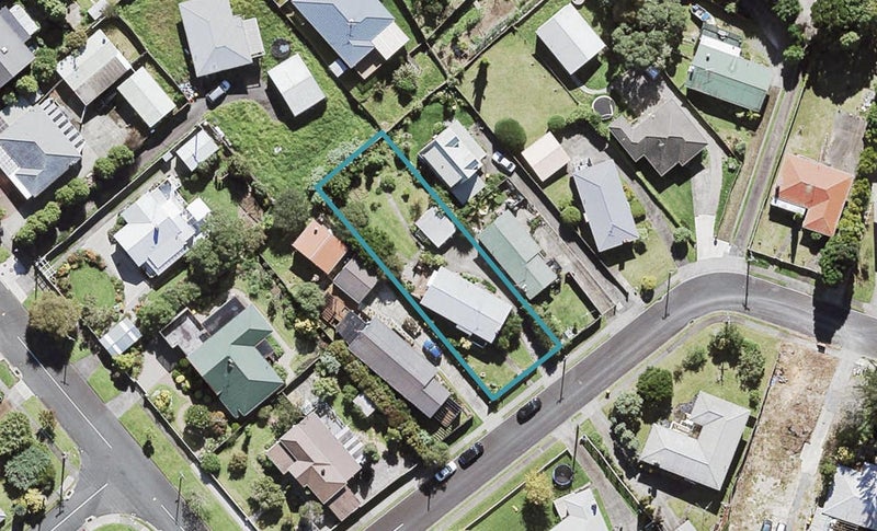 4 Beverly Place, New Lynn, Auckland - Carousel 1