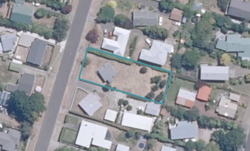 10 Parata Street, Two Mile Bay, Taupo - Carousel 1