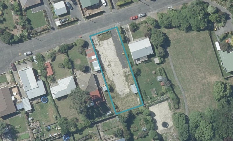16 John Street, Ocean View, Dunedin - Carousel 1