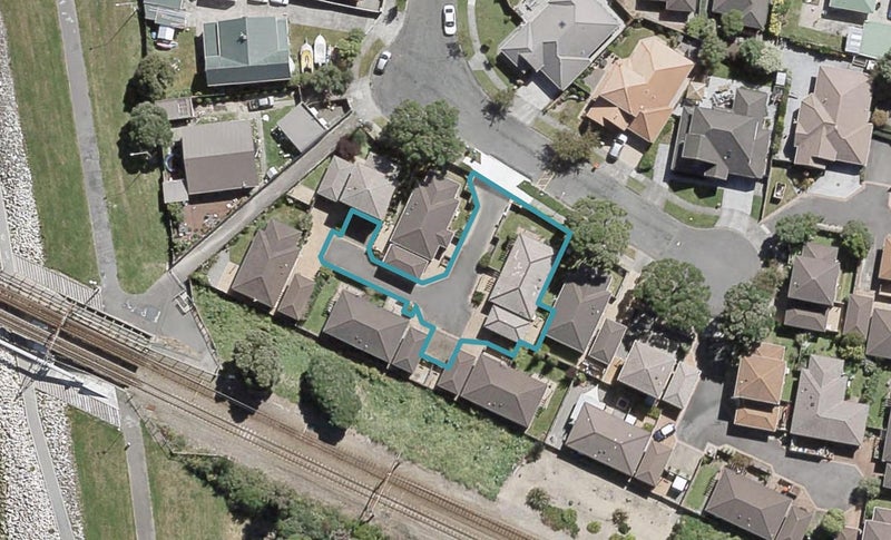 1/26 Richmond Grove, Woburn, Lower Hutt - Carousel 1