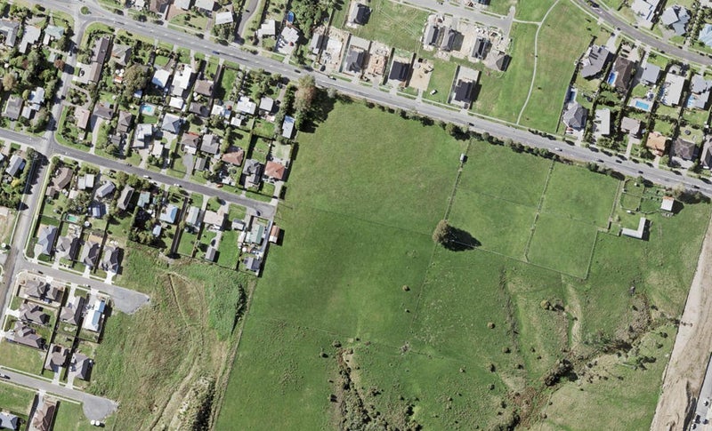 1A Karaka Road, Beachlands, Auckland - Carousel 1