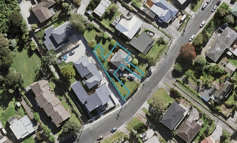 13B Glendhu Road, Bayview, Auckland - Carousel 1