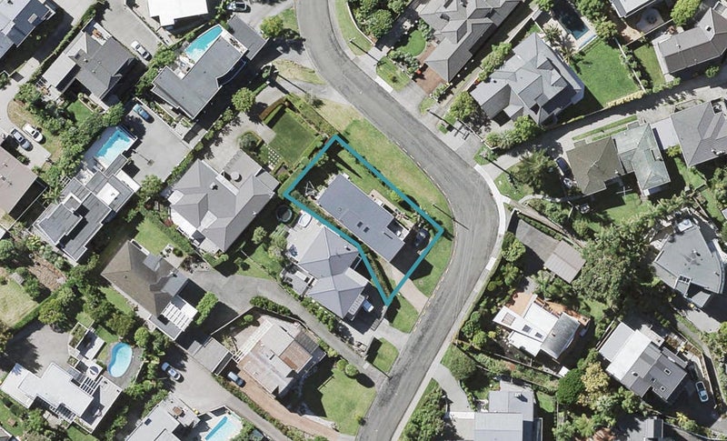 6 Eastcliffe Road, Castor Bay, Auckland - Carousel 1