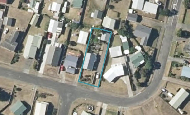 23 Hennessey Street East, Foxton Beach, Foxton - Carousel 1