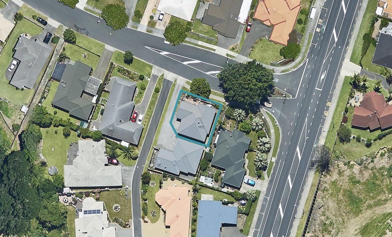 5 Stableford Drive, Pyes Pa, Tauranga - Carousel 1