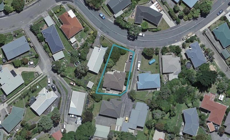 40 Catherine Crescent, Paparangi, Wellington - Carousel 1