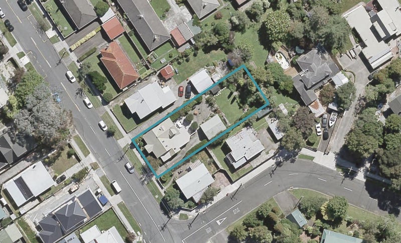 7 Field Street, Silverstream, Upper Hutt - Carousel 1