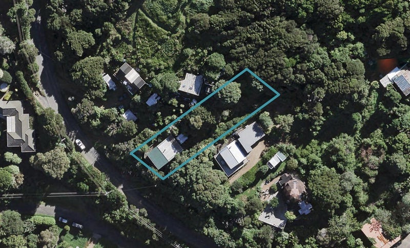 83 O'Brien Road, Omiha, Waiheke Island - Carousel 1