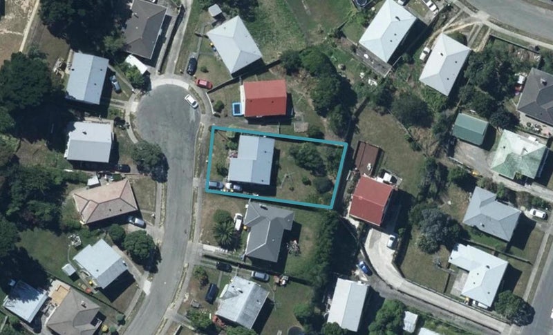 12 Carbine Place, Ascot Park, Porirua - Carousel 1