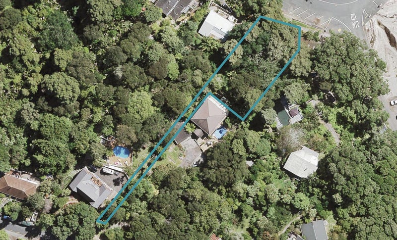 47 Valley Road, Titirangi, Auckland - Carousel 1