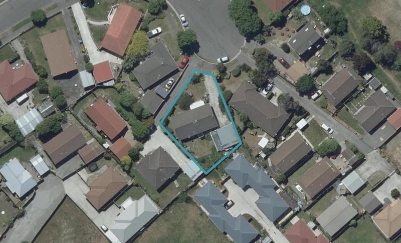 18 McHaffies Place, Wainoni, Christchurch - Carousel 1