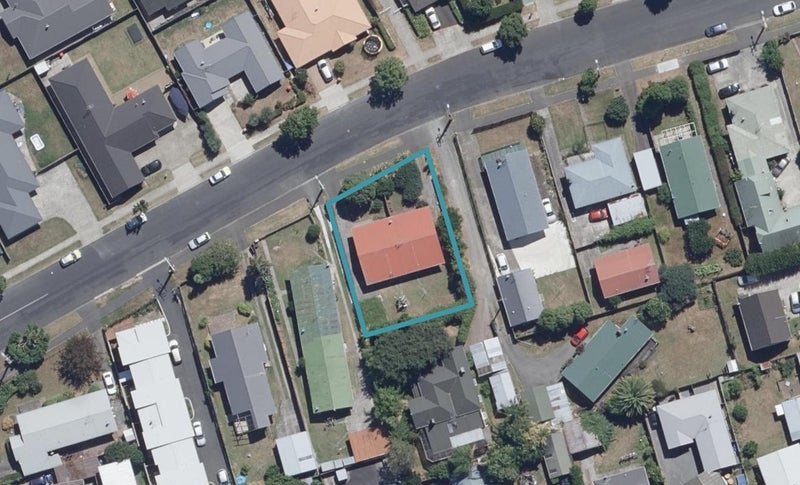 2/152 Old Farm Road, Hamilton East, Hamilton - Carousel 1