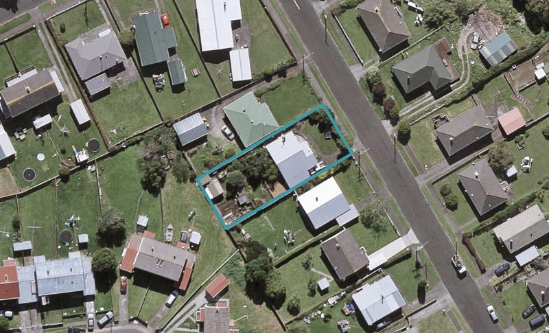 45 Banks Street, Marfell, New Plymouth - Carousel 1