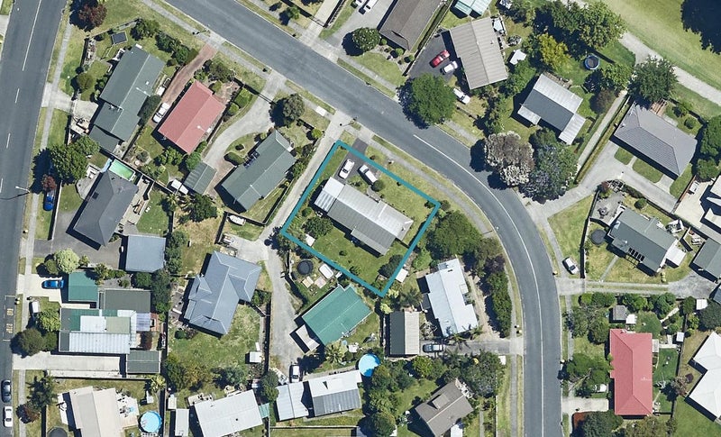 10 Kane Road, Papamoa Beach, Papamoa - Carousel 1