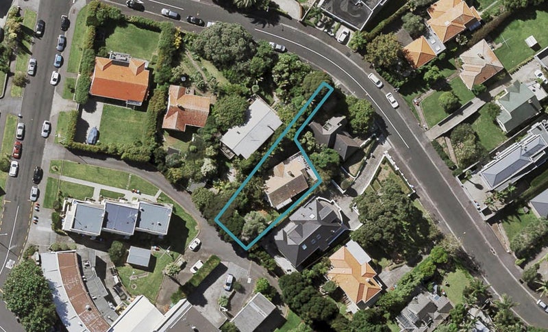 7 Tautari Street, Orakei, Auckland - Carousel 1
