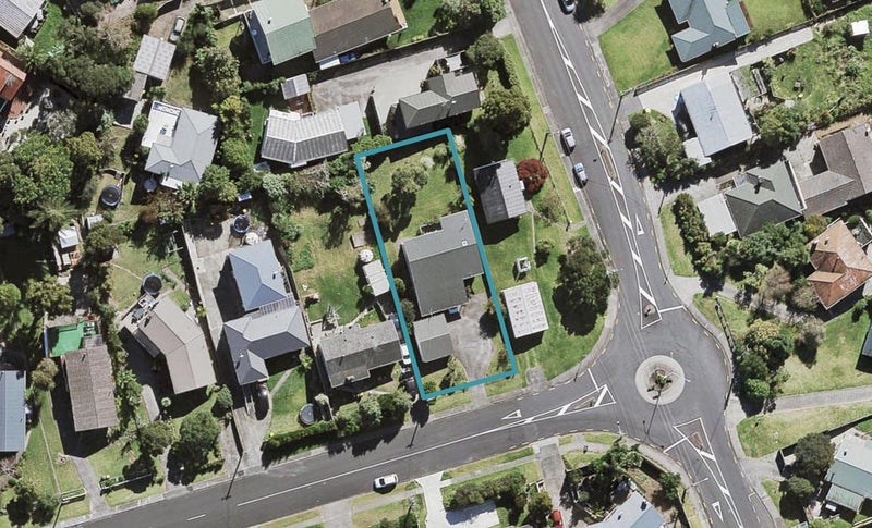 3 Seaview Road, Glenfield, Auckland - Carousel 1