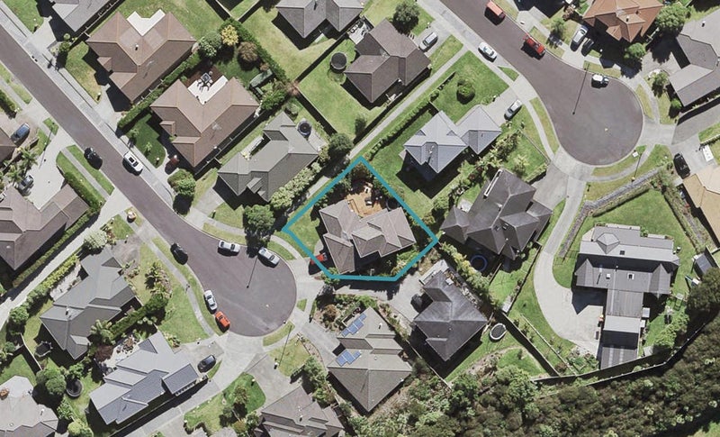 16 Henry Partington Place, Greenhithe, Auckland - Carousel 1