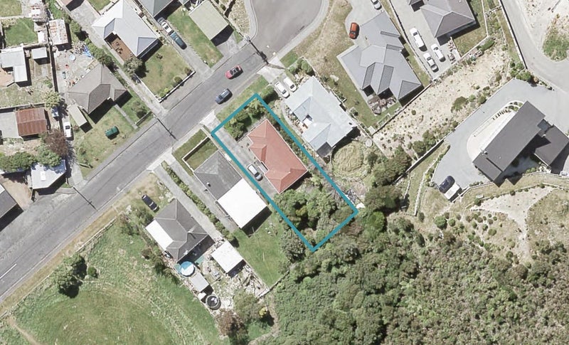 42 Nelson Crescent, Wainuiomata, Lower Hutt - Carousel 1