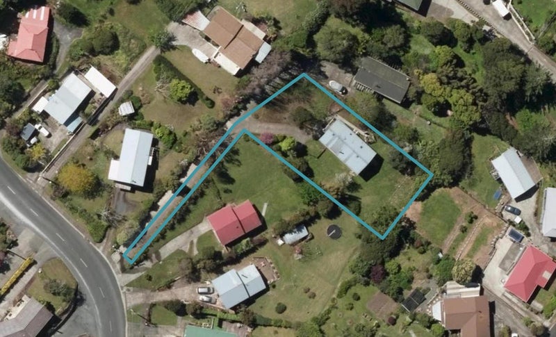 38 Memorial Drive, Parahaki, Whangarei - Carousel 1