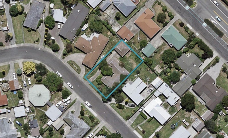 11 Lorne Crescent, Flaxmere, Hastings - Carousel 1
