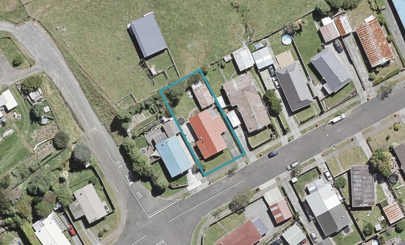 41 Hartford Crescent, Totara Park, Upper Hutt - Carousel 1