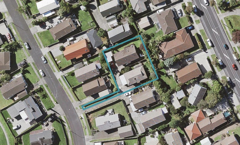 1/18 De Quincey Terrace, Highland Park, Auckland - Carousel 1