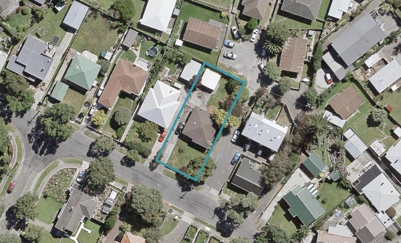 11 Russell Street, Waterloo, Lower Hutt - Carousel 1