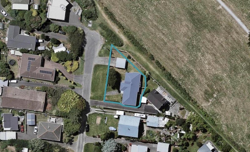 136 Matatua Road, Raumati Beach, Paraparaumu - Carousel 1