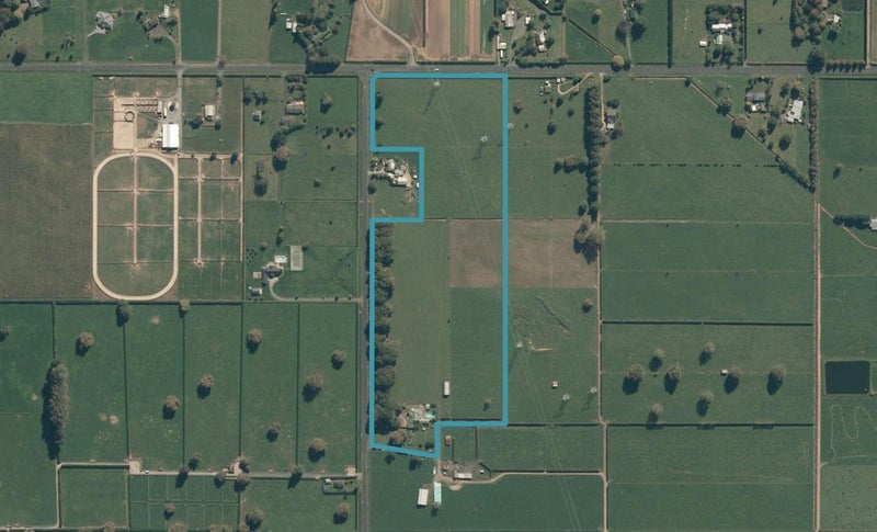 47 Discombe Road, Tamahere, Hamilton - Carousel 1