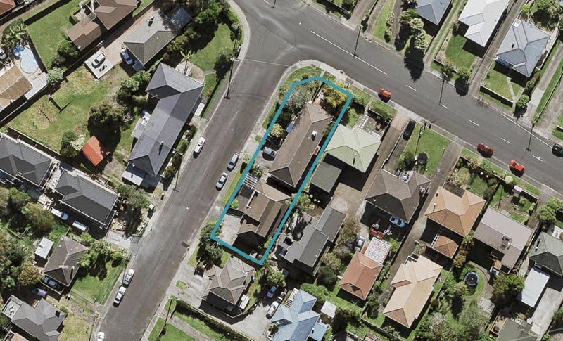 2/26 Olsen Avenue, Hillsborough, Auckland - Carousel 1